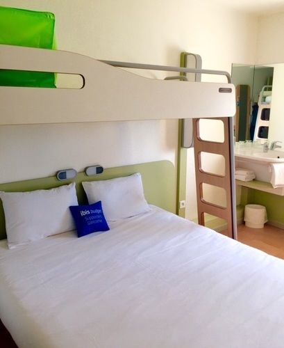 Ibis Budget Versailles - Trappes Bagian luar foto