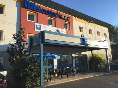 Ibis Budget Versailles - Trappes Bagian luar foto